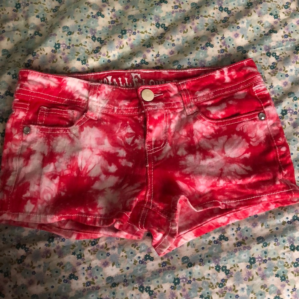 Wallflower tie dye red shorts size 5
